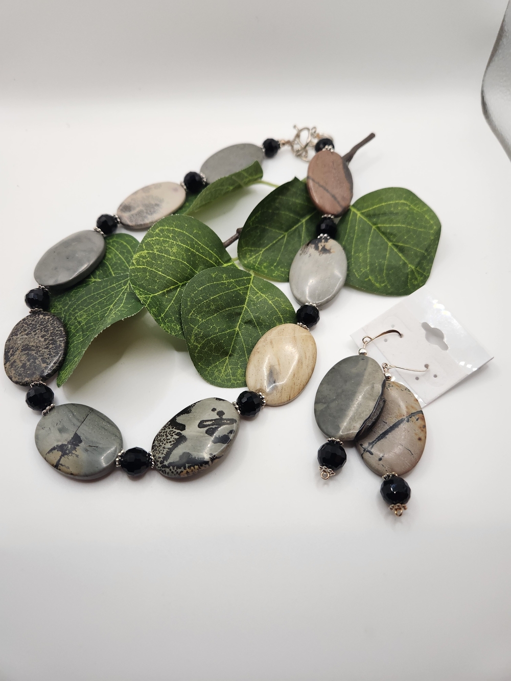 Multitone Natural Stone Necklace and Drop Earrings Set - Black Accents